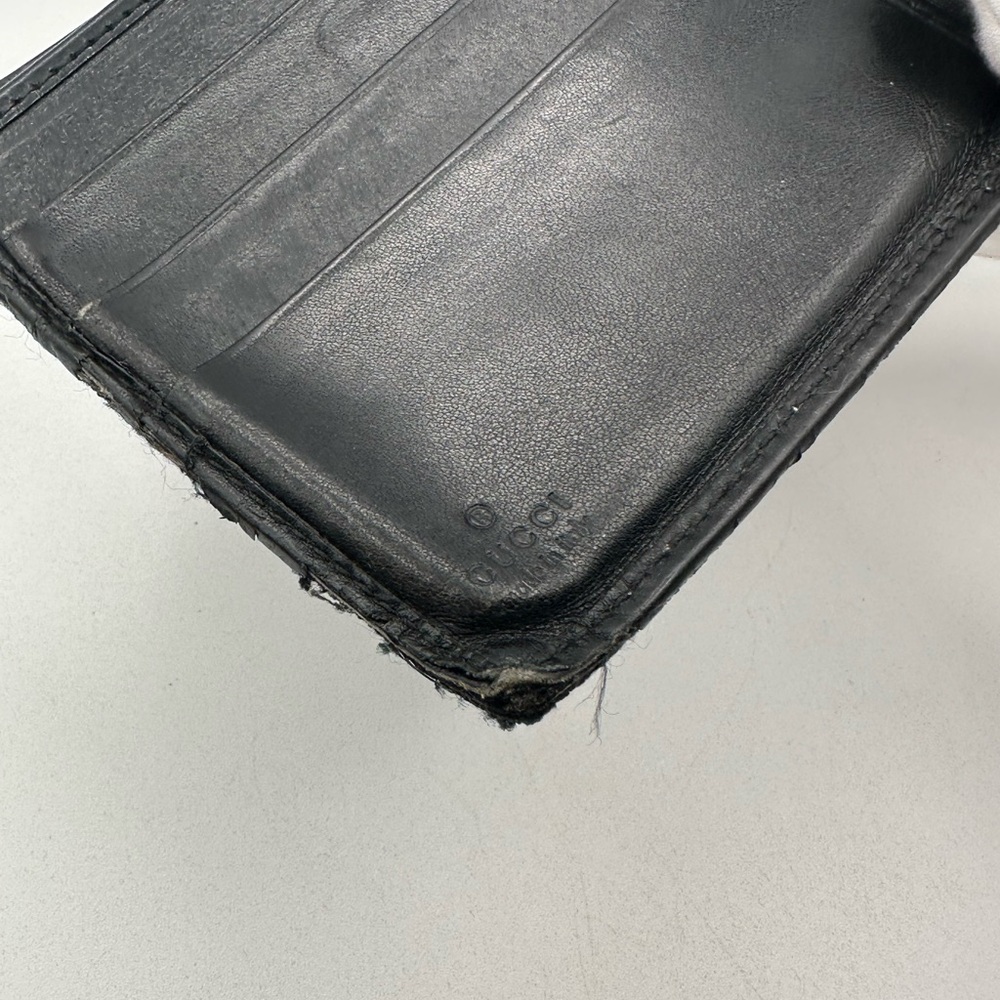Gucci Bi Fold Wallet - Picture 7 of 15